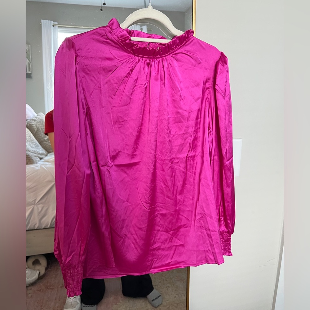 Pink Jodifl Blouse. Size Medium. NWT.